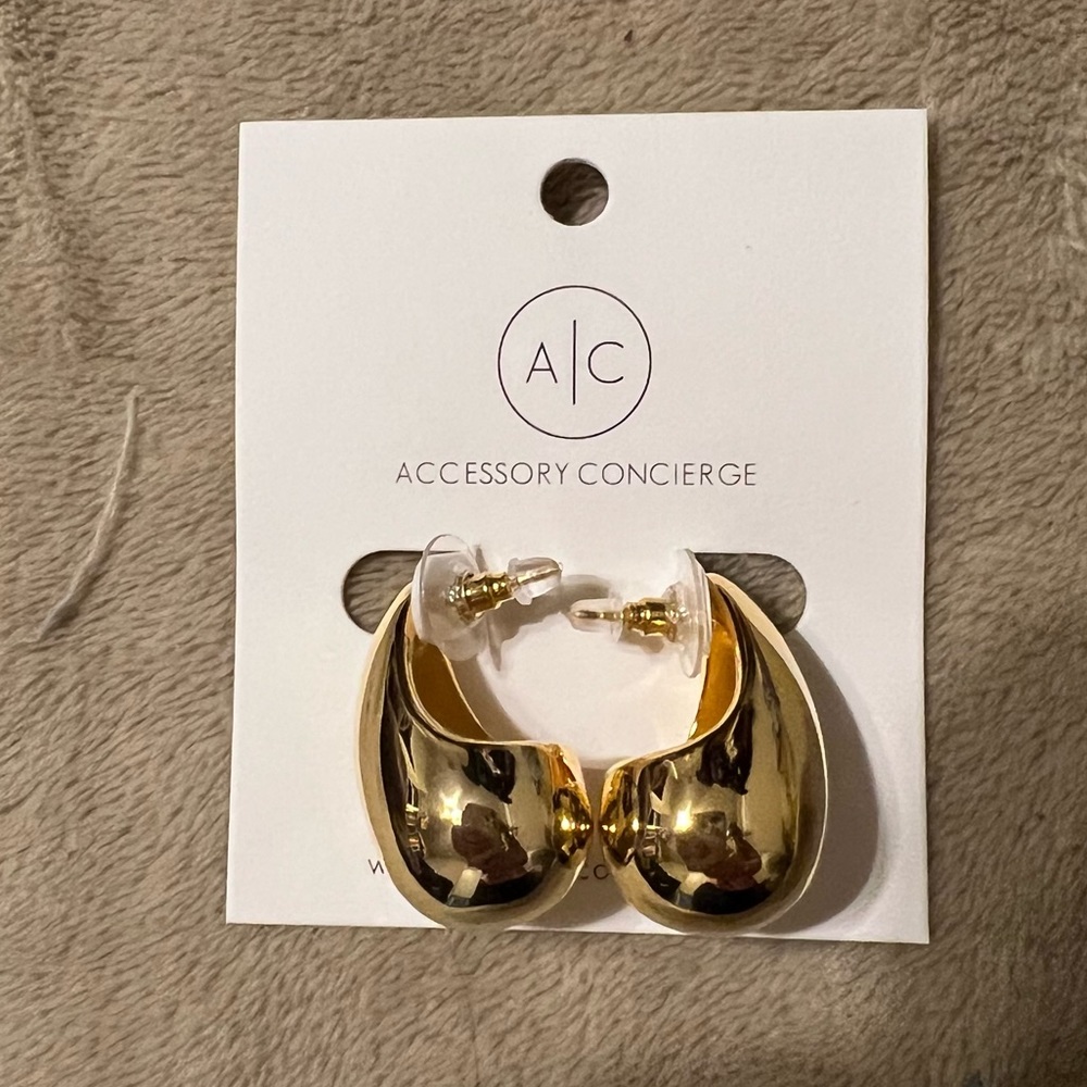 Dannie Teardrop Earrings - Gold